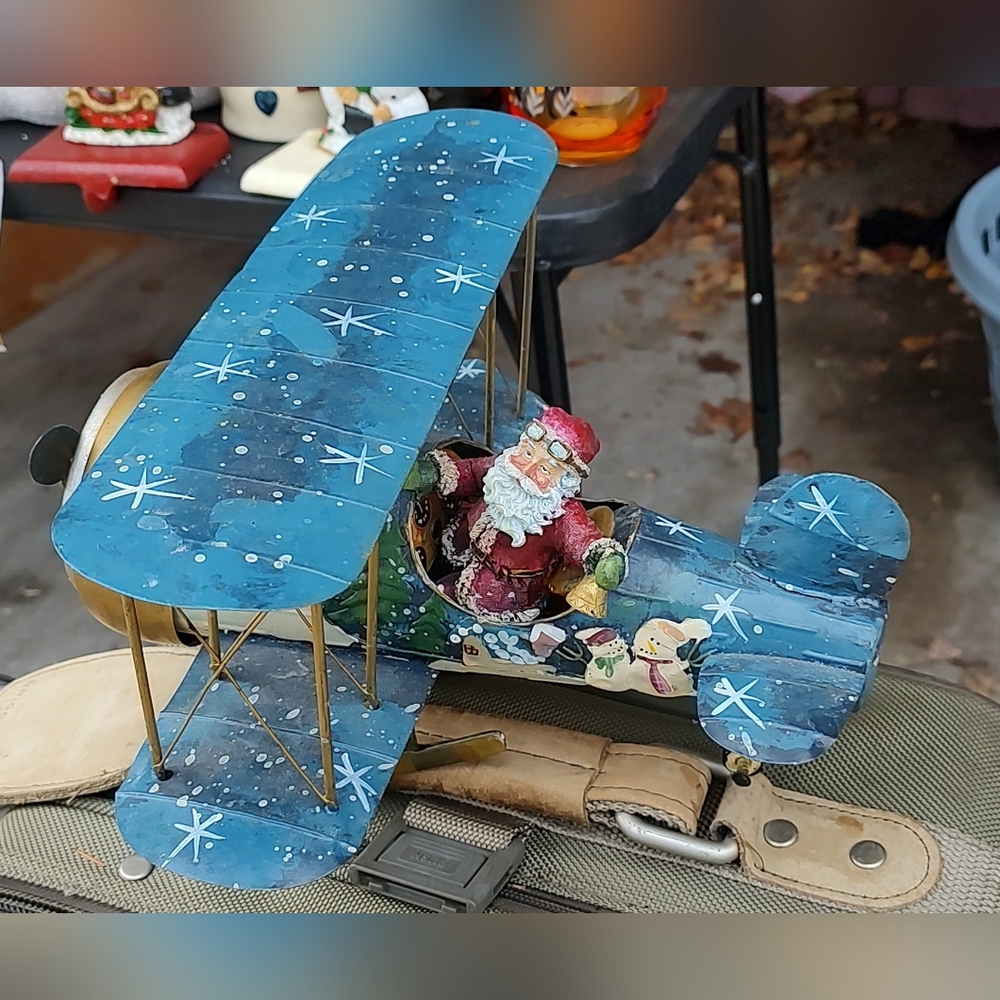 Santa In a Plane